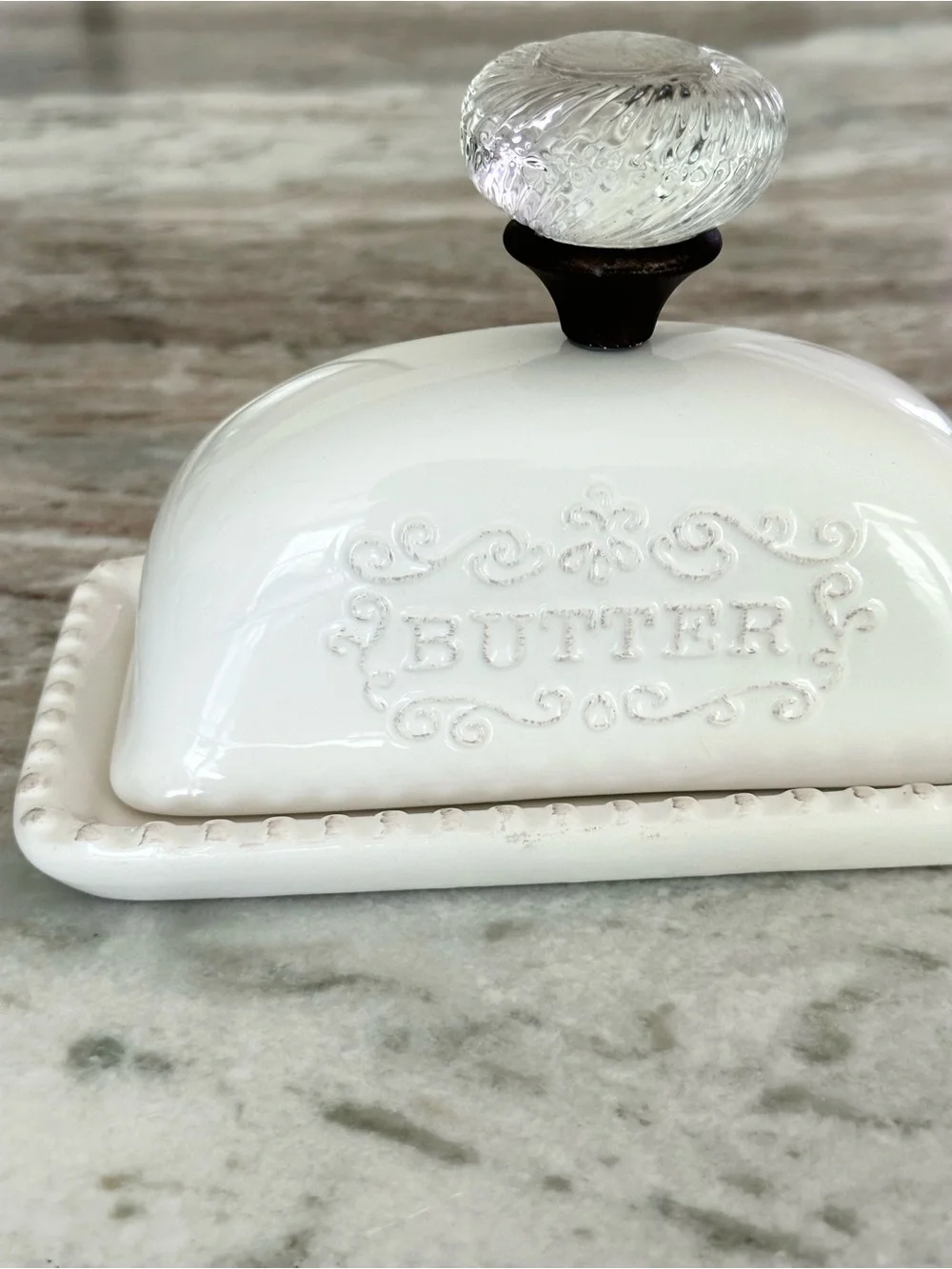 Pier 1 Farmhouse Style Hostess Dolomite White Ceramic Butter Dish Glass Knob